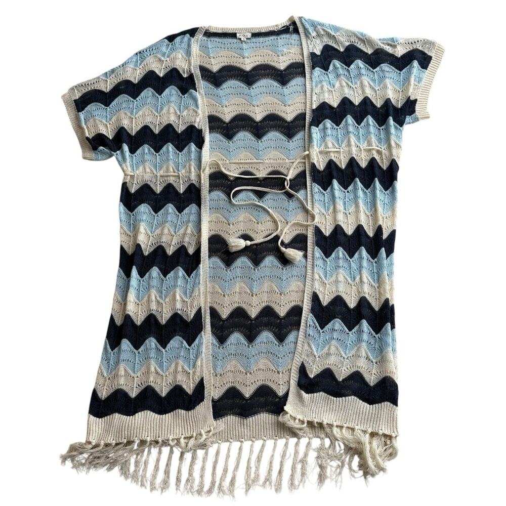 Chevron Patterned Open Front short sleeve cardigan